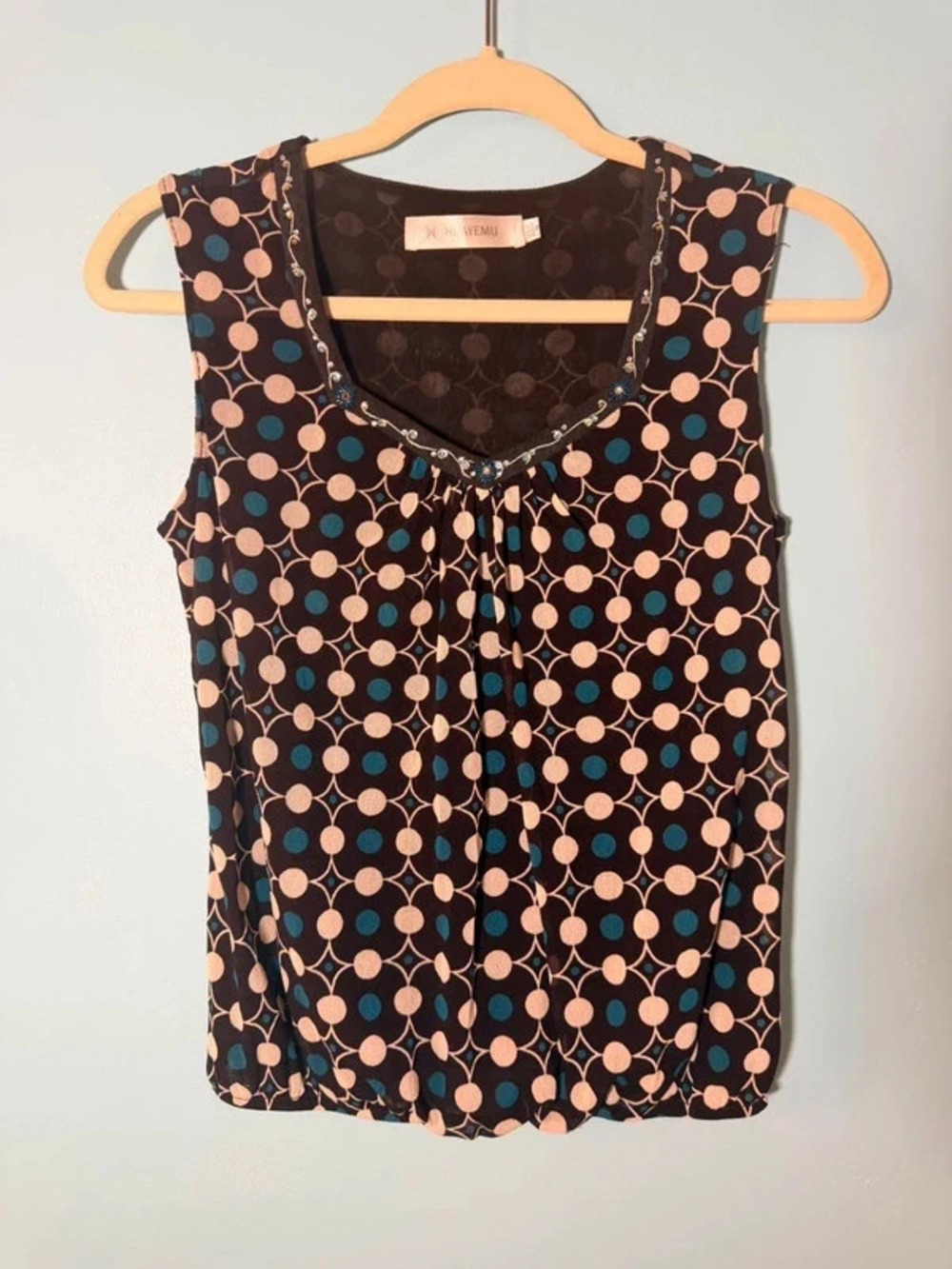 brown teal geometric circle print sleeveless top beaded neckline size M